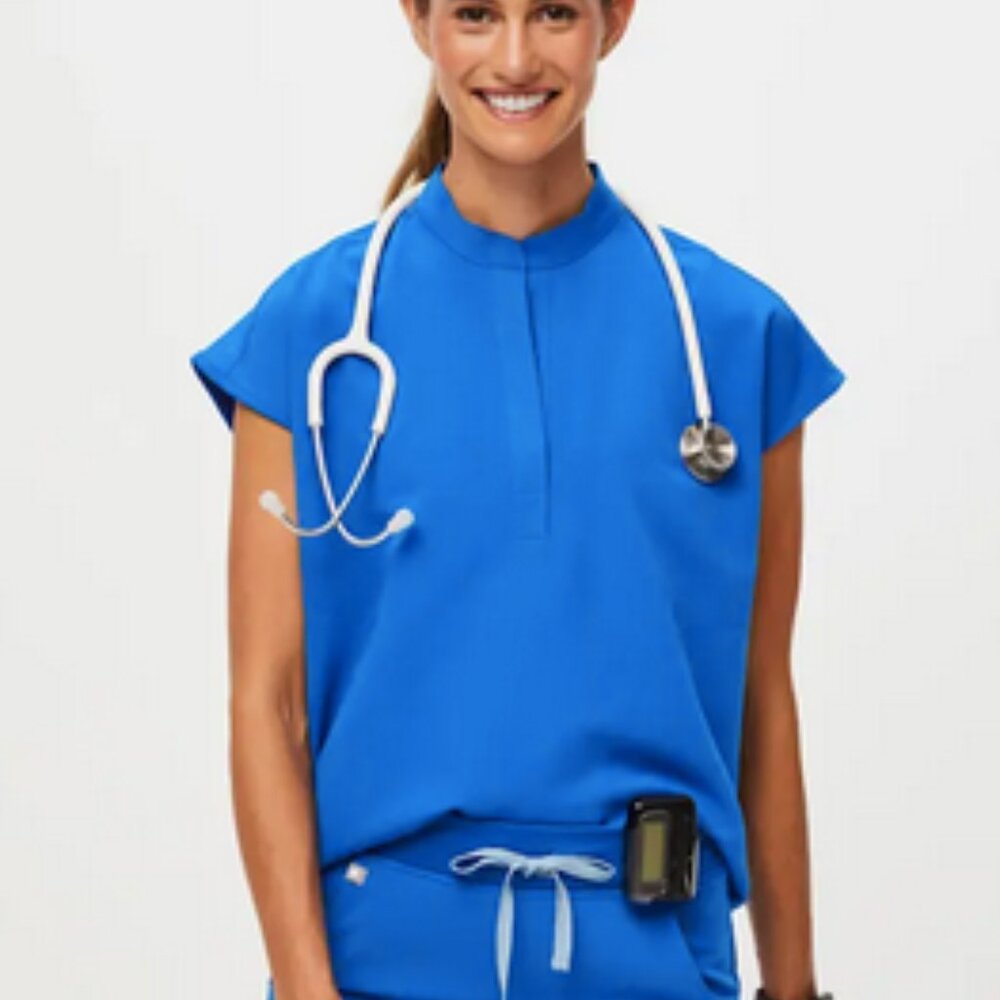 FIGS rafaela scrub top M Royal Blue